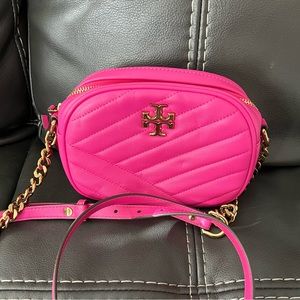 Tory Burch Kira Chevron Camera Bag
